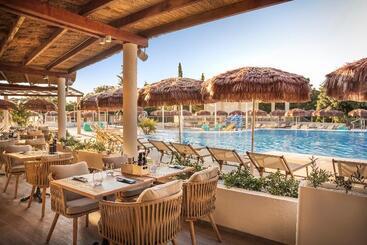 هتل Valamar Tirena