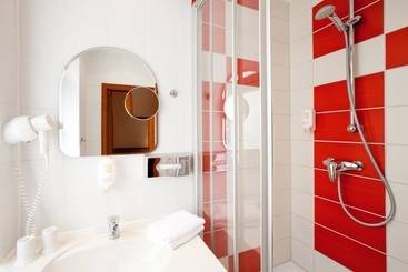 Отель Vienna House Easy By Wyndham Rostock