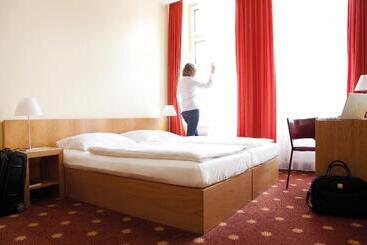 هتل Vienna House Easy By Wyndham Rostock