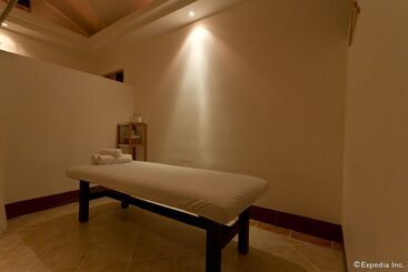 Waterfront Cebu City Hotel & Casino