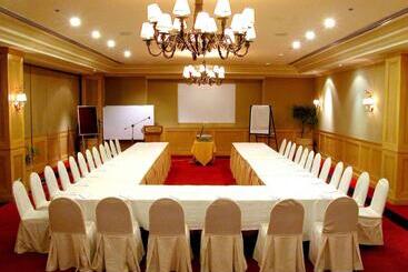 Waterfront Cebu City Hotel & Casino