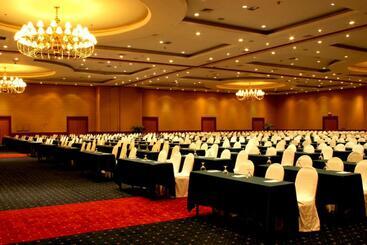 Waterfront Cebu City Hotel & Casino