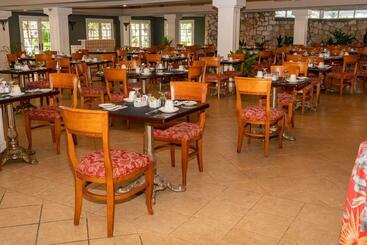 استراحتگاه Jolly Beach Antigua   All Inclusive