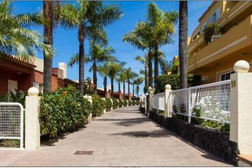 La Quinta Park Suites & Spa
