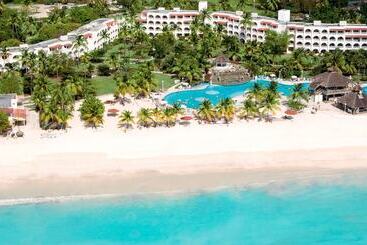 استراحتگاه Jolly Beach Antigua   All Inclusive