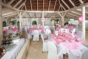 استراحتگاه Jolly Beach Antigua   All Inclusive