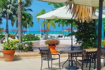 استراحتگاه Jolly Beach Antigua   All Inclusive