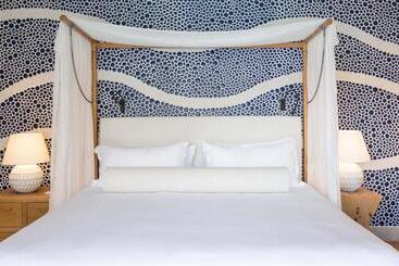 استراحتگاه Phāea Blue