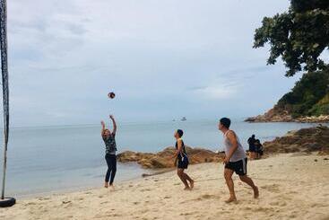 استراحتگاه The Bay Samui
