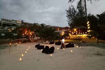 استراحتگاه The Bay Samui