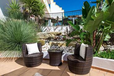 استراحتگاه Vale D El Rei Hotel & Villas