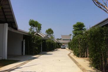 호텔 Me2 Singhamuntra Resort Kamphaengsaen