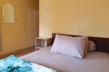 פנסיון Radiya Guesthouse