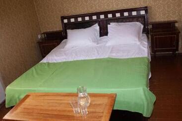 B&b Sunrise House Aygavan