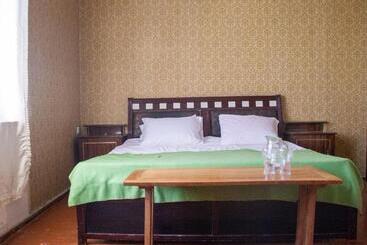 B&b Sunrise House Aygavan