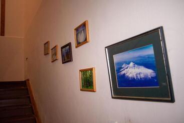 B&b Sunrise House Aygavan