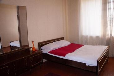 B&b Sunrise House Aygavan