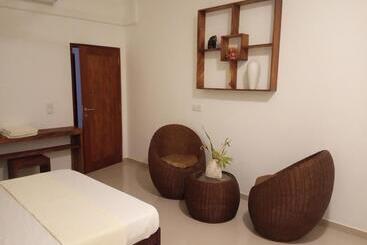住宿加早餐  Colibri Villa