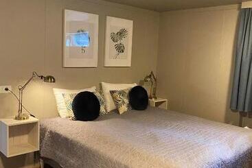 تختخواب و صبحانه Guesthouse Stekkaból