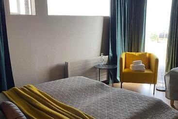 تختخواب و صبحانه Guesthouse Stekkaból
