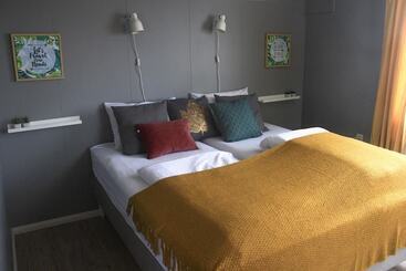 تختخواب و صبحانه Guesthouse Stekkaból