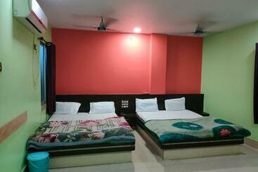 Ditto Room Hotel Kartik, Deoghar