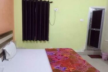 Ditto Room Hotel Kartik, Deoghar