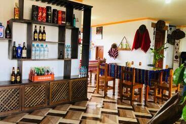 هتل Martita's House Hostal