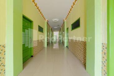 هتل Homestay Hj Suharti Natar Lampung Redpartner