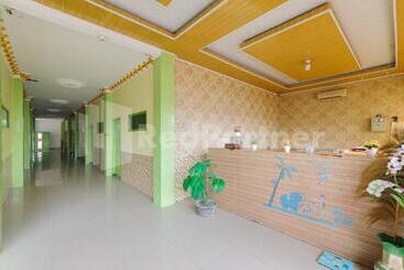 هتل Homestay Hj Suharti Natar Lampung Redpartner