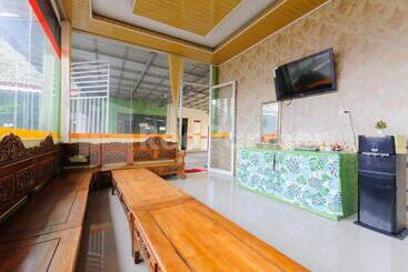هتل Homestay Hj Suharti Natar Lampung Redpartner