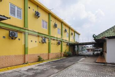هتل Homestay Hj Suharti Natar Lampung Redpartner