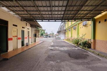 هتل Homestay Hj Suharti Natar Lampung Redpartner