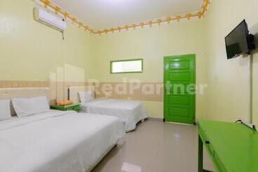 هتل Homestay Hj Suharti Natar Lampung Redpartner