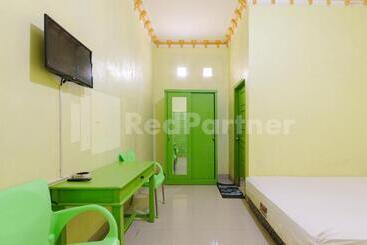 هتل Homestay Hj Suharti Natar Lampung Redpartner