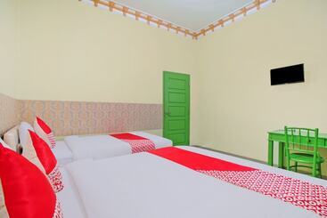 هتل Homestay Hj Suharti Natar Lampung Redpartner