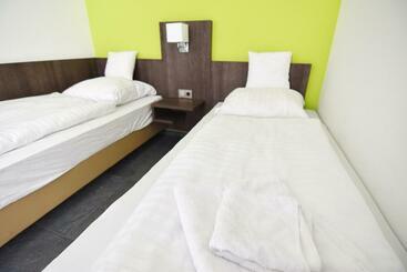 פנסיון Deluxe Haus Glessen   Zentral Zu Köln!