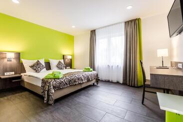 פנסיון Deluxe Haus Glessen   Zentral Zu Köln!