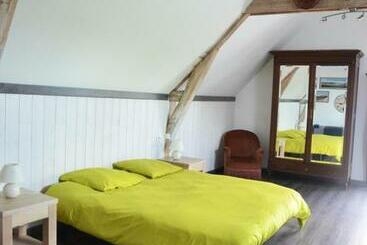 تختخواب و صبحانه La Petite Ferme