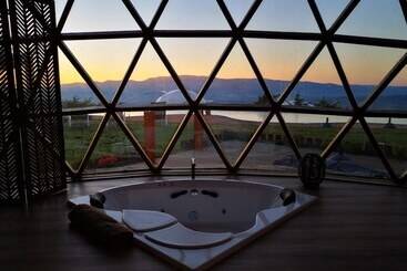 تختخواب و صبحانه Natura Glamping