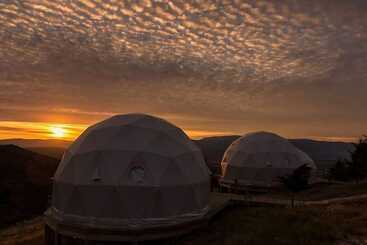 تختخواب و صبحانه Natura Glamping