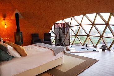 تختخواب و صبحانه Natura Glamping