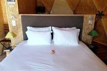 تختخواب و صبحانه Natura Glamping
