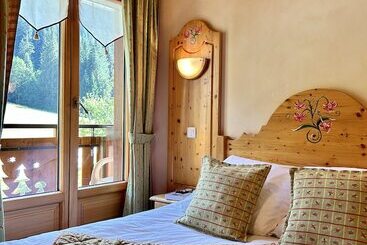 هتل Hameau Des Prodains   Hôtel