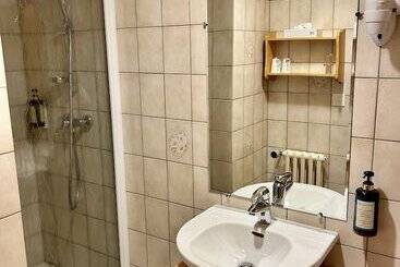 هتل Hameau Des Prodains   Hôtel