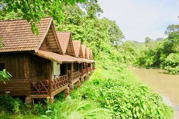 هتل Springriver Resort