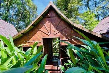 هتل Springriver Resort