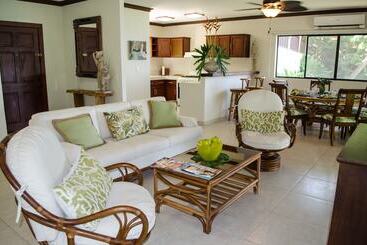 Paraiso Escondido Hotel Villas & Resort