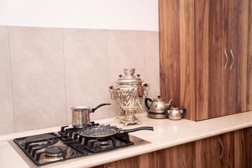پانسیون Bjnihouse, Guest House