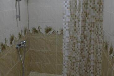 پانسیون Bjnihouse, Guest House